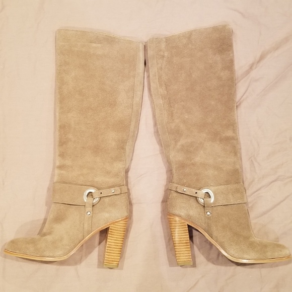 Donald Pliner Boots - Picture 2 of 6